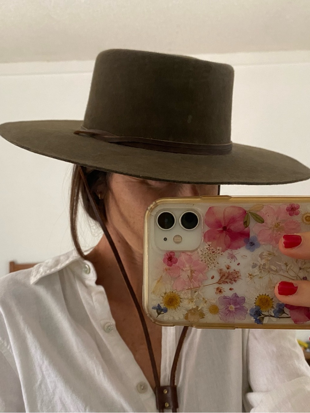 Stiff Wide-Brim Minga Hat with Chin Strap